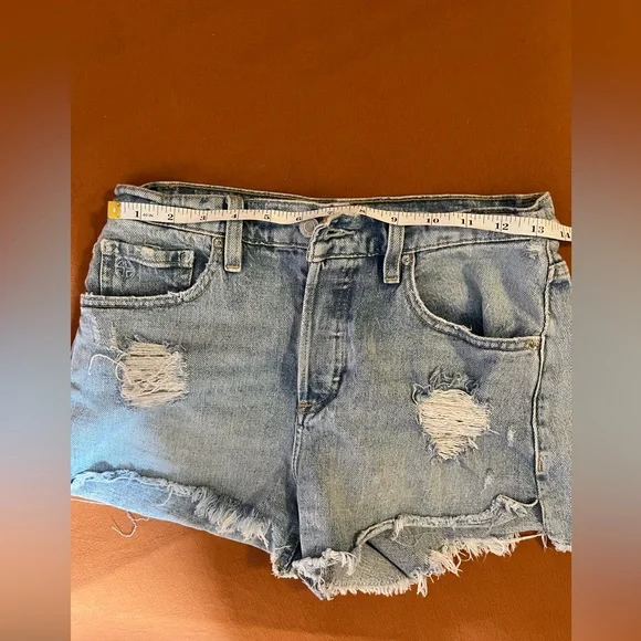 Socialite Distressed Denim Jean Shorts Size 26 - Picture 5 of 6
